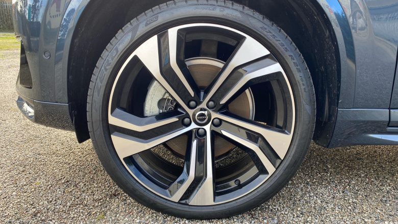 Volvo XC90 2.0 B5P [250] Ultra Dark 5dr AWD Geartronic Petrol Estate